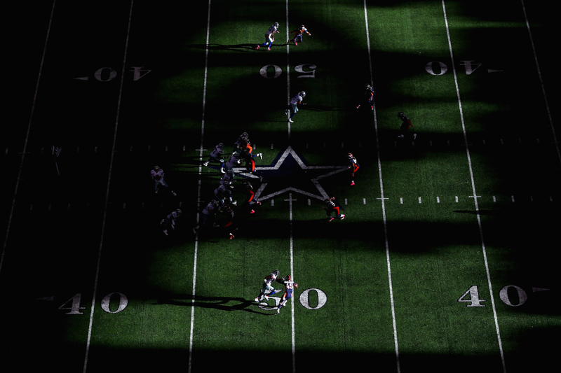 Illustration for article titled Sunset At JerryWorld